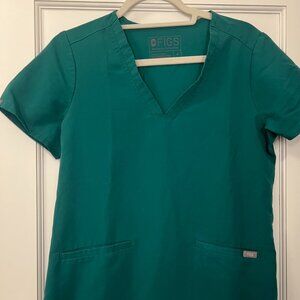FIGS Three-Pocket Scrub Top